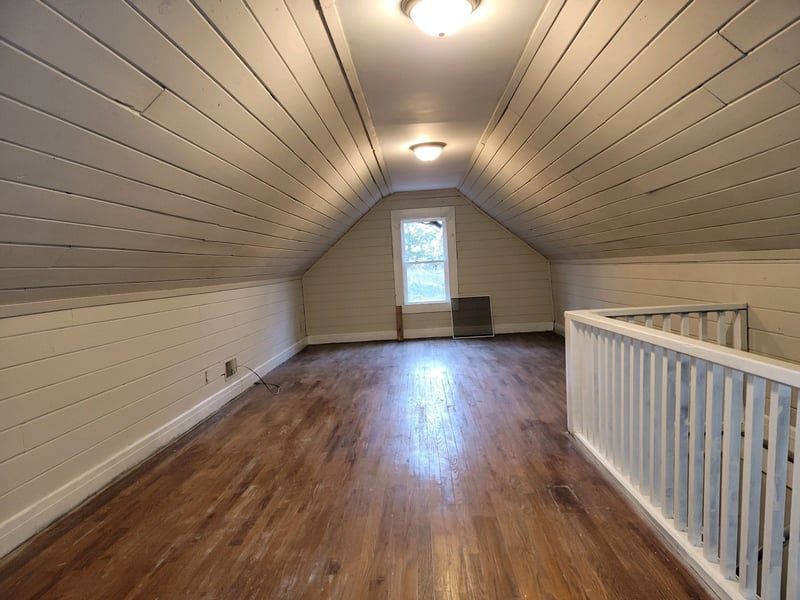 1040 Overlook Dr, Ashland City, TN 37015
