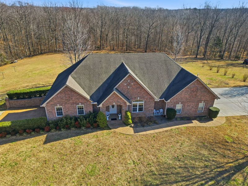 7333 Moore Rd, Greenbrier, TN 37073