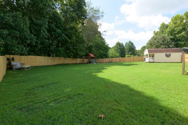 1703 Lost Country Dr, Springfield, TN 37172