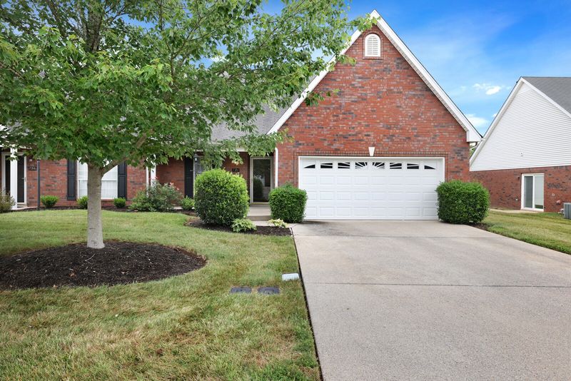 736 Stonetrace Dr, Murfreesboro, TN 37128