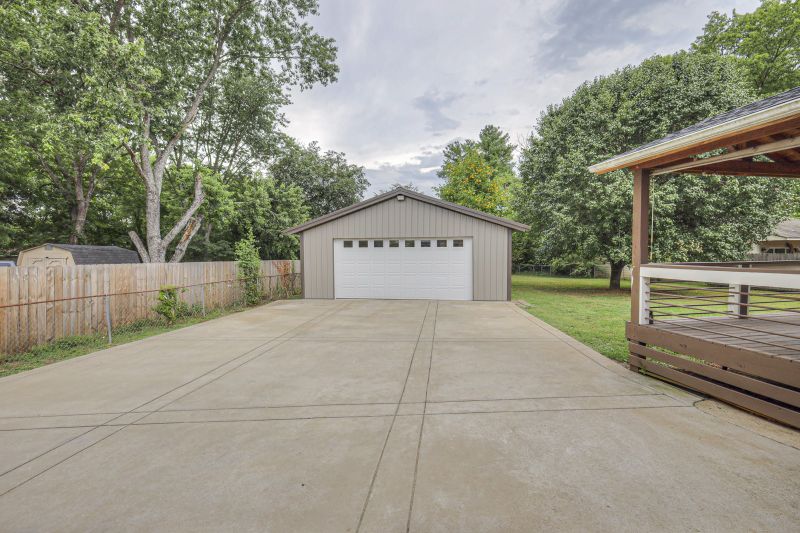 412 Mcamoore Dr, Smyrna, TN 37167