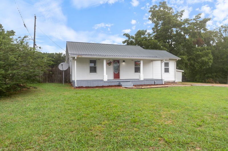 220 Pumphill Rd, Dickson, TN 37055