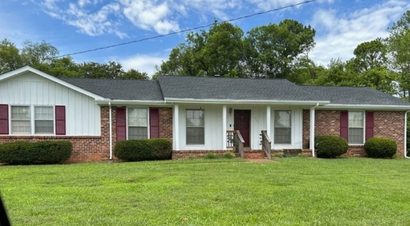 3733 Edgewater Dr, Nashville, TN 37217
