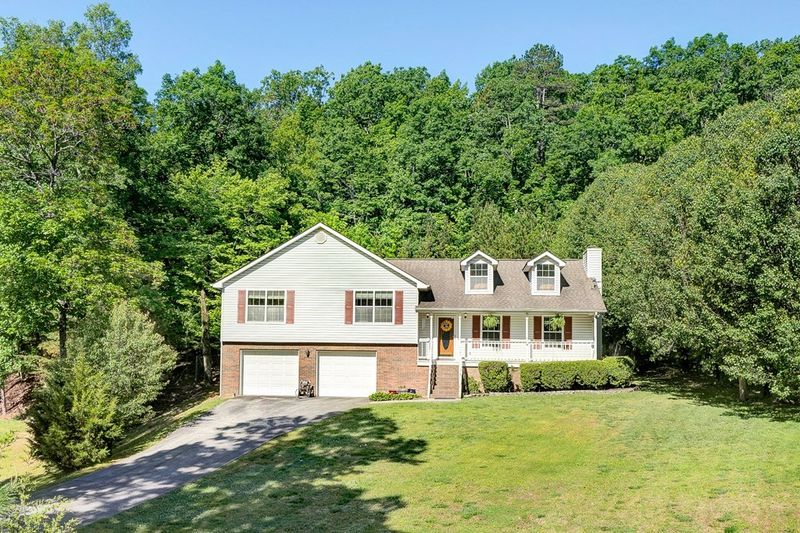 3041 Old Chattanooga Rd, Rocky Face, GA 30740