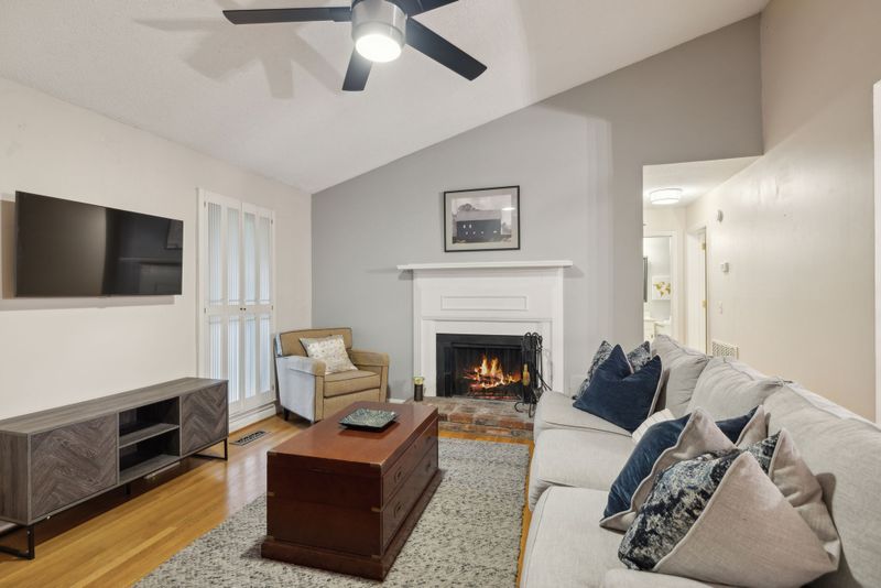 1229 Brenner Dr, Nashville, TN 37221