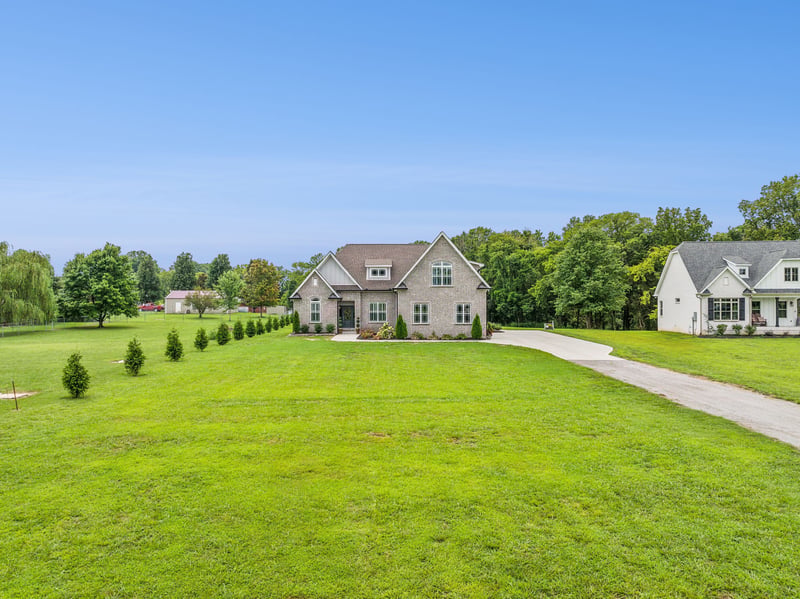 1007 Emerald Valley Dr, Castalian Springs, TN 37031