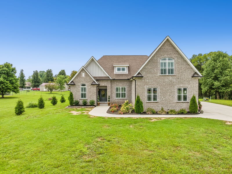 1007 Emerald Valley Dr, Castalian Springs, TN 37031