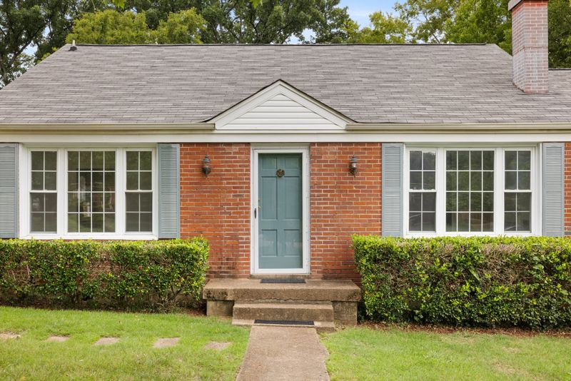 5632 Stoneway Trl, Nashville, TN 37209