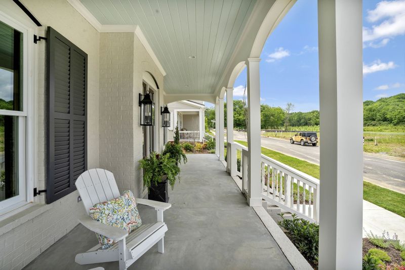 1305 Mcquiddy Rd, Nashville, TN 37221