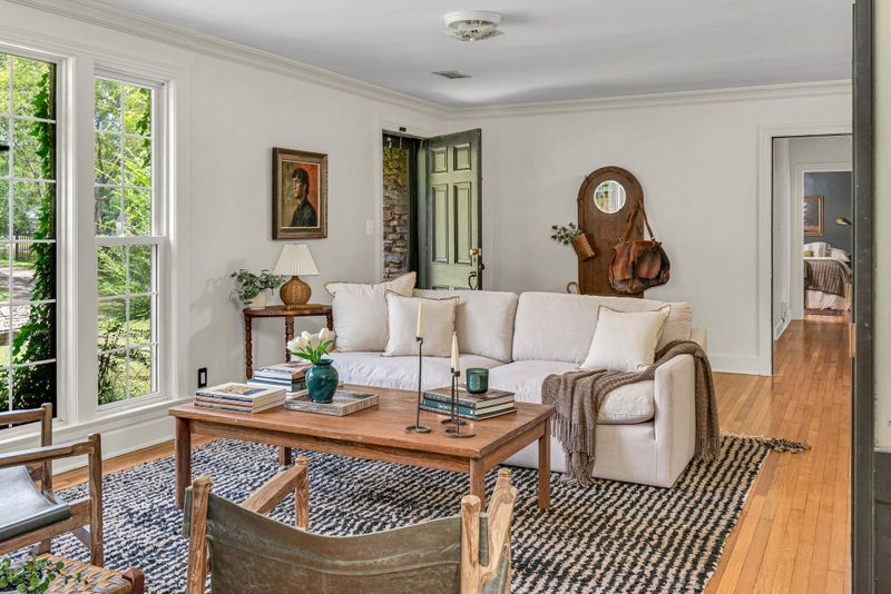 1402 Winding Way, Nashville, TN 37216