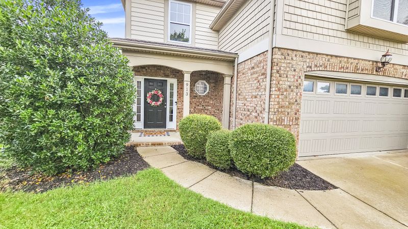 913 Legacy Park Rd, Mount Juliet, TN 37122