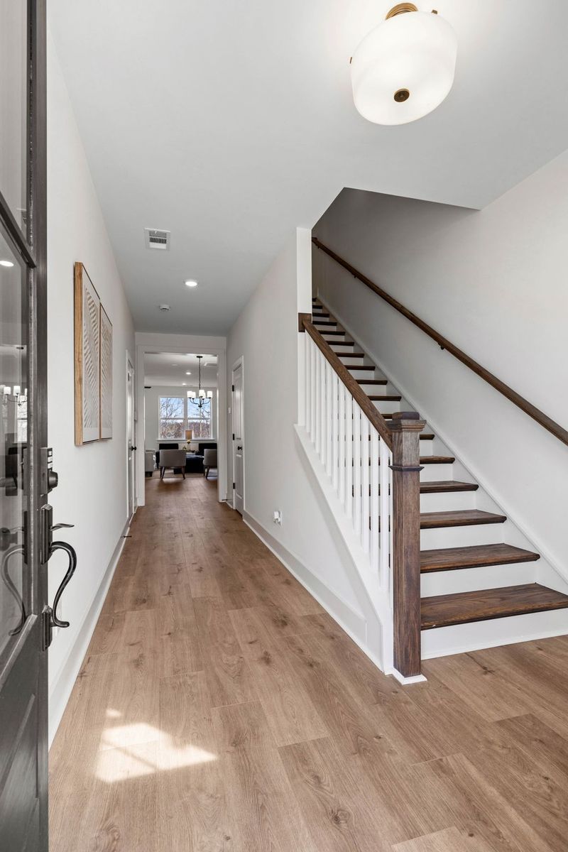 6057 Mill Tree Ct, Nashville, TN 37221