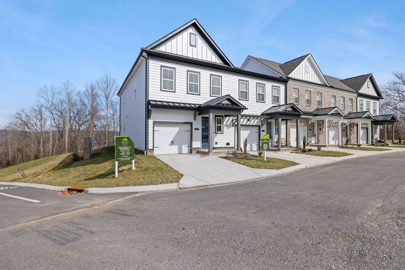 6057 Mill Tree Ct, Nashville, TN 37221