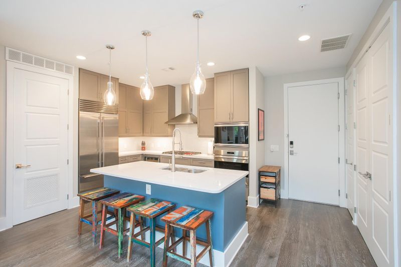 20 Rutledge St #211, Nashville, TN 37210