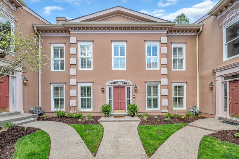3043 Woodlawn Dr, Nashville, TN 37215
