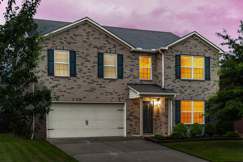1014 Werner Dr, Hendersonville, TN 37075