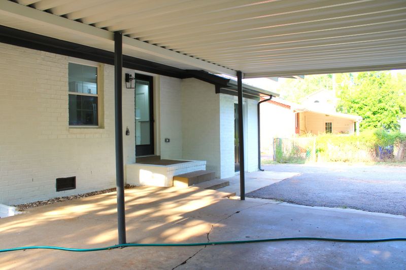 1515 Foxdale Dr, Murfreesboro, TN 37130