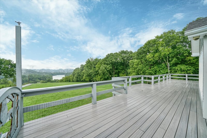 423 Maggart Rd, Elmwood, TN 38560