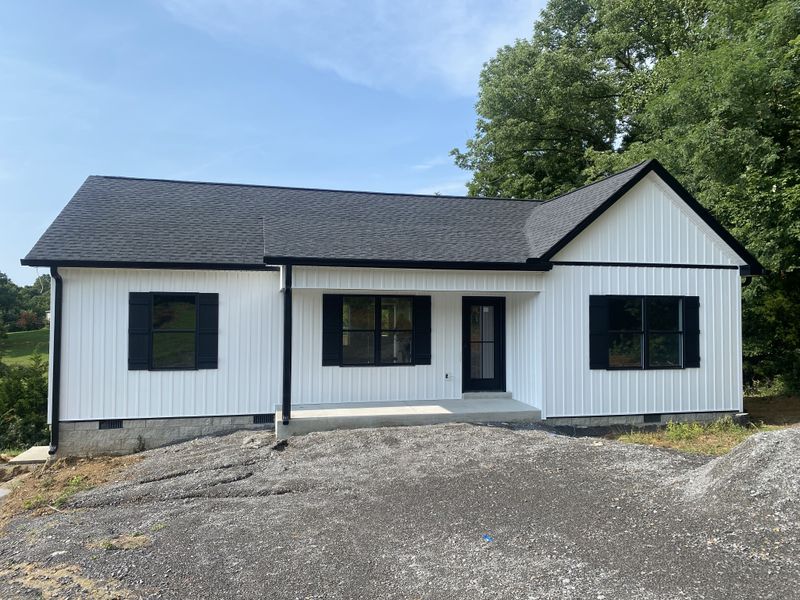 372 Calvert Ridge Rd, Westmoreland, TN 37186