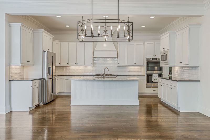 93 Poplar St, Franklin, TN 37064