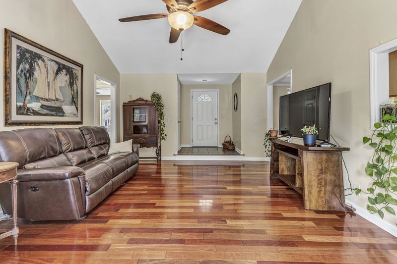 959 Beech Bend Dr, Nashville, TN 37221