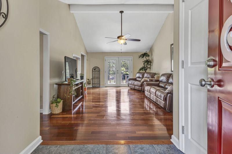 959 Beech Bend Dr, Nashville, TN 37221