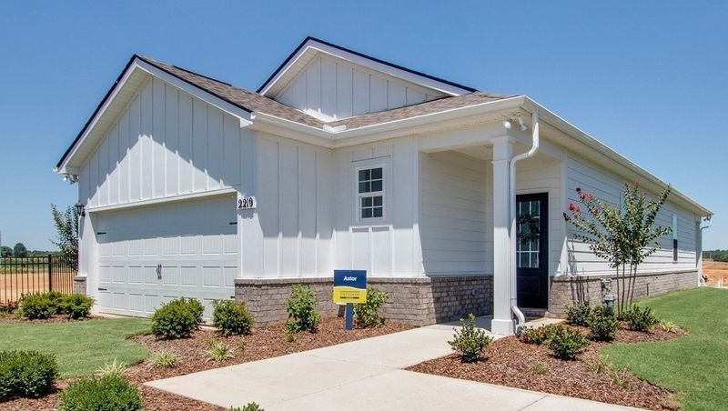 7128 Lang Ave, White House, TN 37188