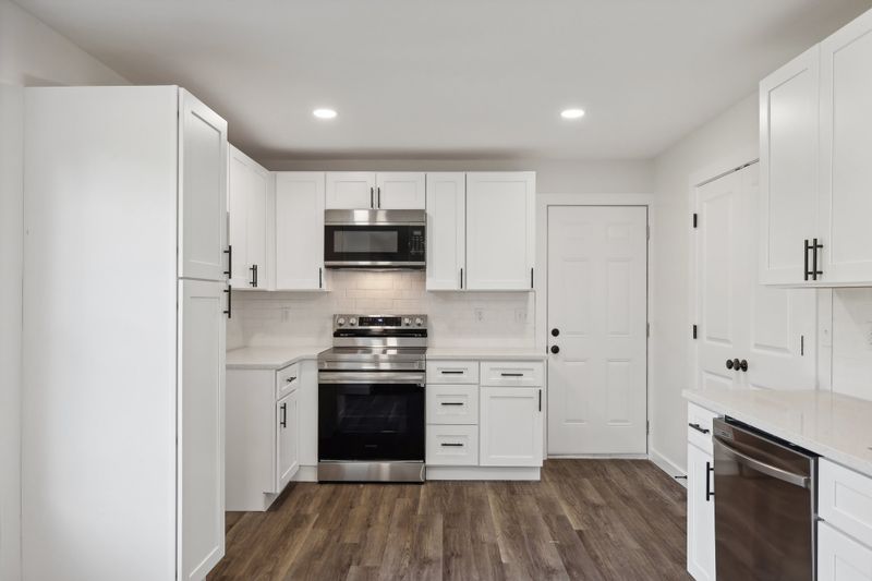 1016 Clemmons St, Nashville, TN 37210