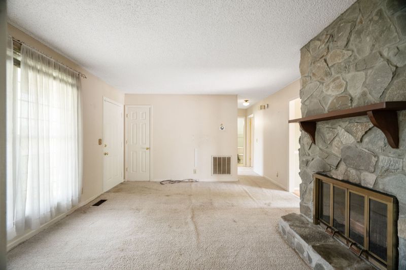 7201 Green Meadows Ln, Nashville, TN 37221