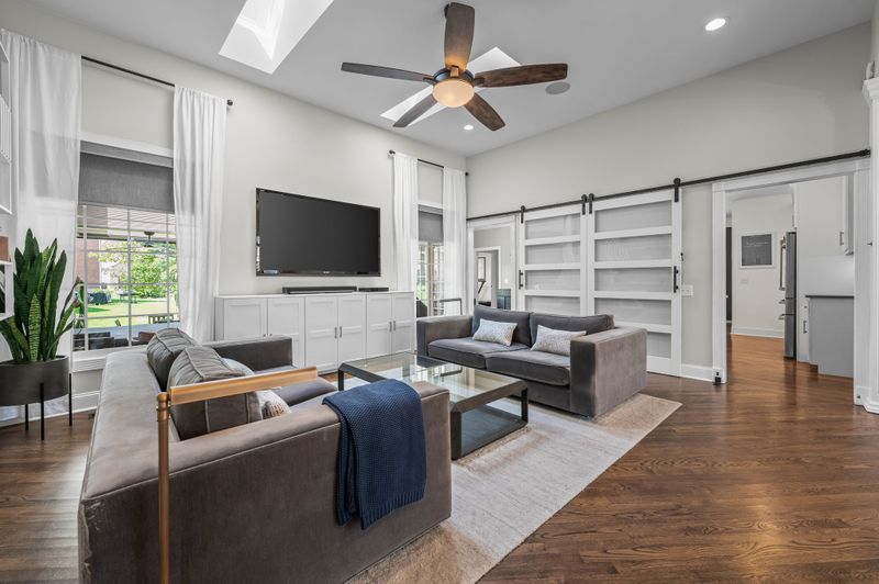 2714 Crazy Horse, Murfreesboro, TN 37127