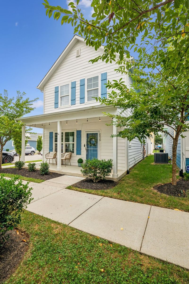 2039 Village Park Cir, Old Hickory, TN 37138