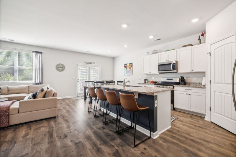 5059 Owens Ln, White House, TN 37188