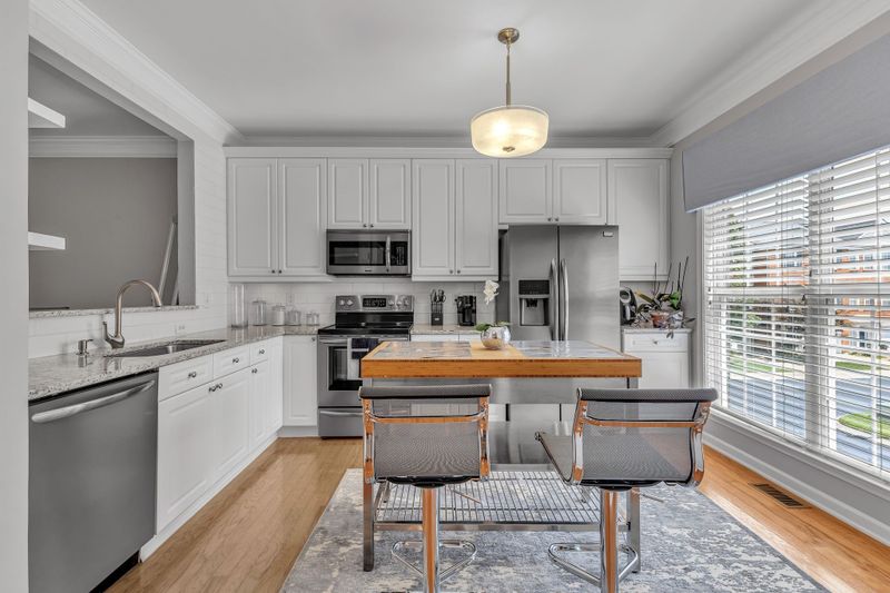 7252 Highway 70 S #702, Nashville, TN 37221