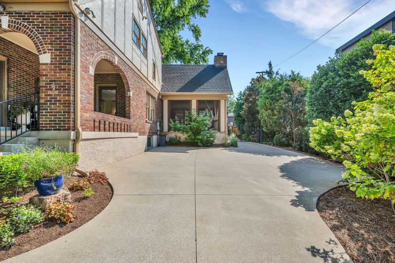 106 Cherokee Rd, Nashville, TN 37205