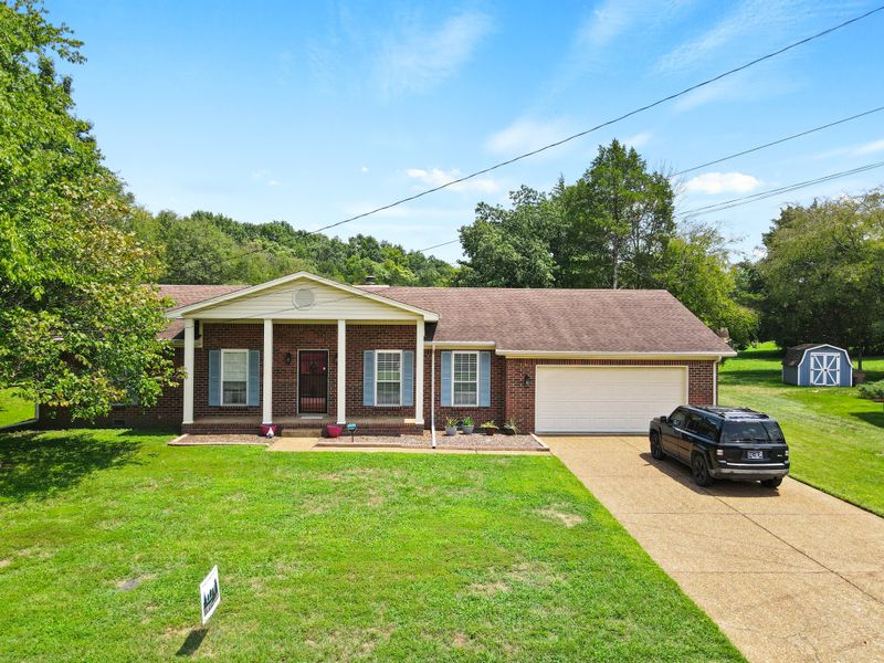 365 Clearlake Dr W, Nashville, TN 37217