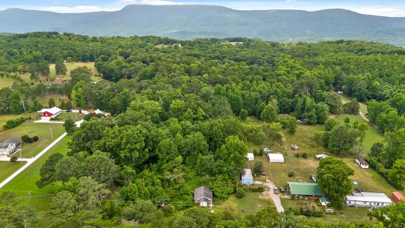 2006 N Marble Top Rd, Chickamauga, GA 30707