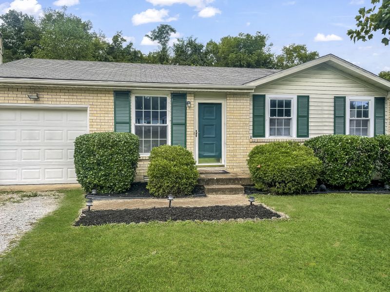 105 Cadet Ln, Franklin, TN 37064