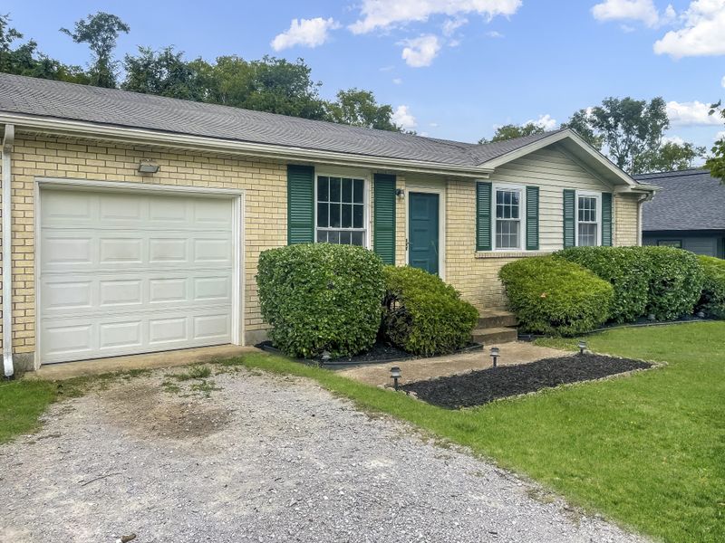 105 Cadet Ln, Franklin, TN 37064