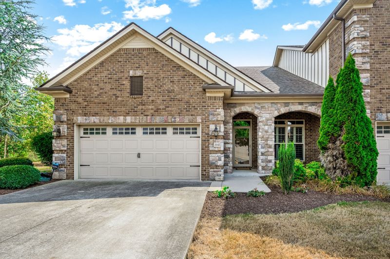 2142 Herring Xing, Murfreesboro, TN 37130