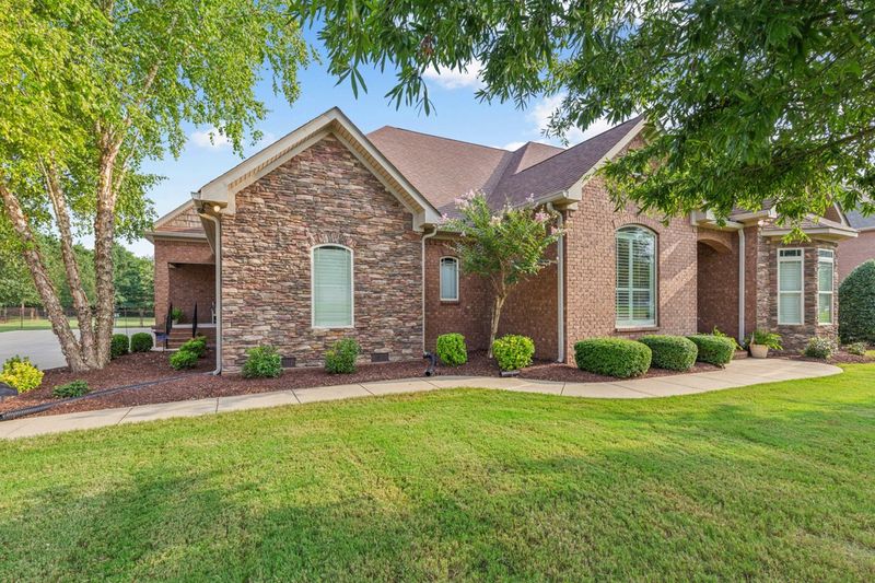 2731 Highland Park Dr, Murfreesboro, TN 37129