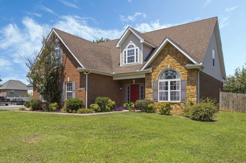 522 Titans Cir, Murfreesboro, TN 37127