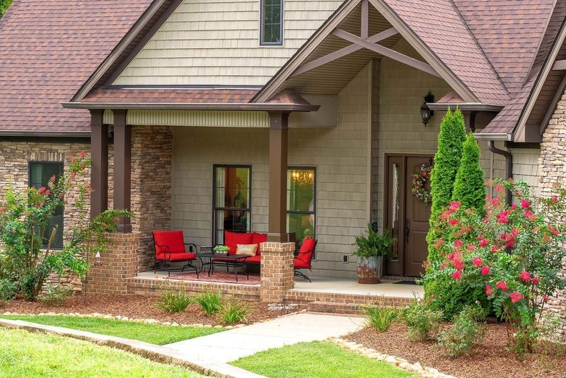 325 Hunters Ln, Hendersonville, TN 37075