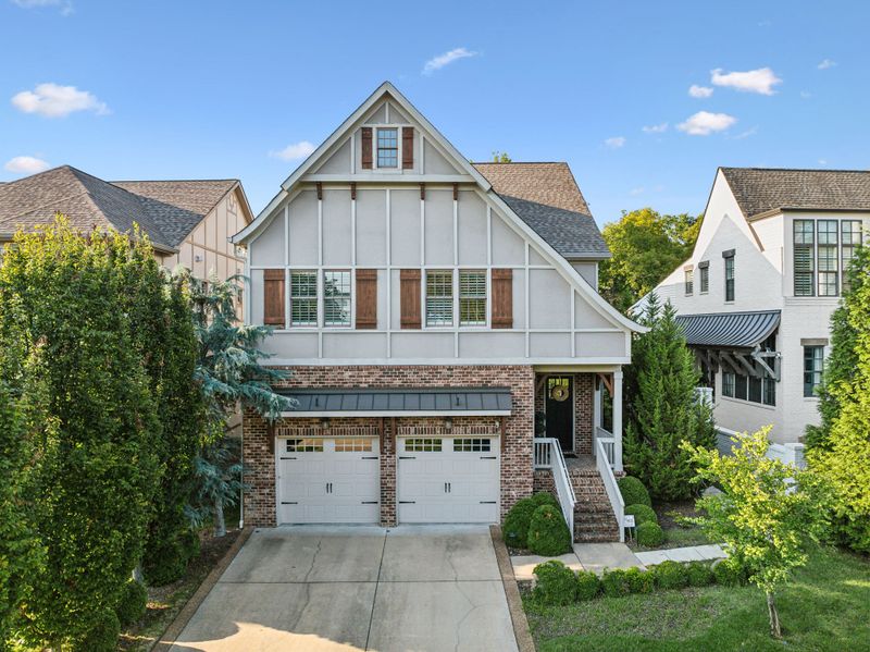 2032 Castleman Dr #A, Nashville, TN 37215