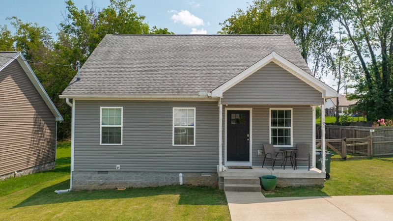 908 16th Ave E, Springfield, TN 37172