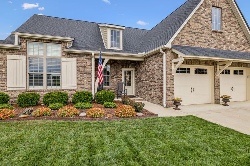 7509 Delancey Dr, College Grove, TN 37046