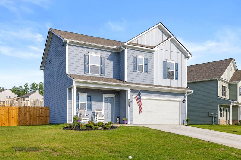 153 Henley Cir, Dalton, GA 30720