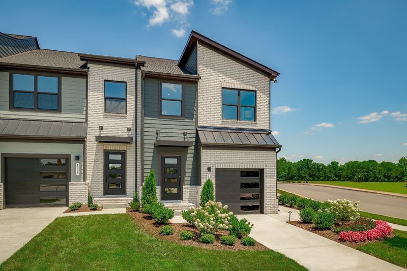 1009 Riverbrook Dr, Gallatin, TN 37066