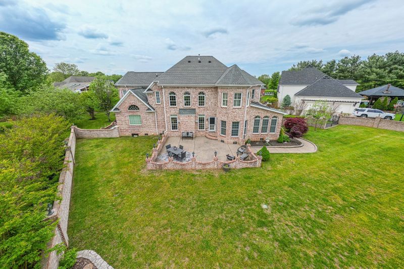 2220 Meadowcrest Cv, Murfreesboro, TN 37129