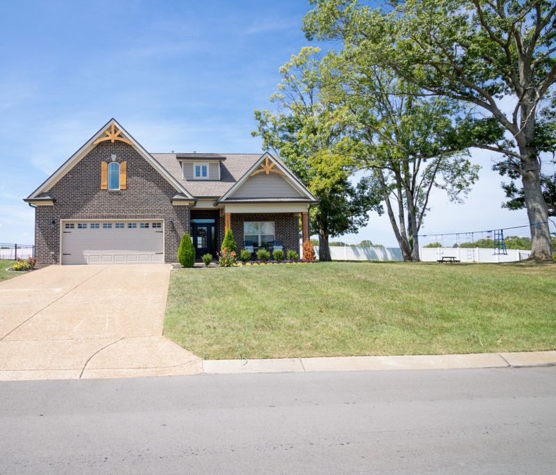 115 Stewarts Landing Dr, Mount Juliet, TN 37122