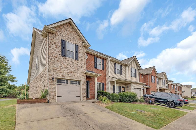101 Northcrest Commons Cir, Nashville, TN 37211